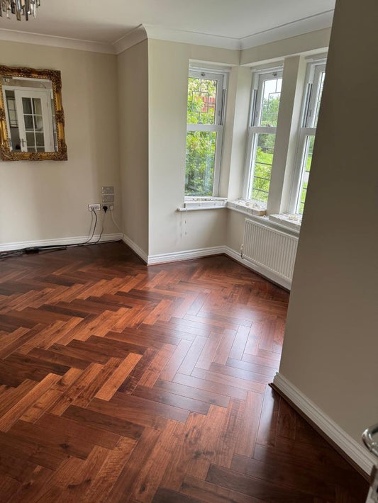 18/4x90x400mm Walnut Herringbone Lacquered