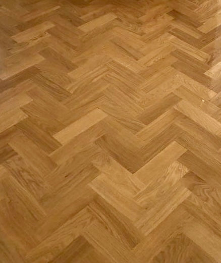 18/4x90x400mm Herringbone Lacquered Select Grade
