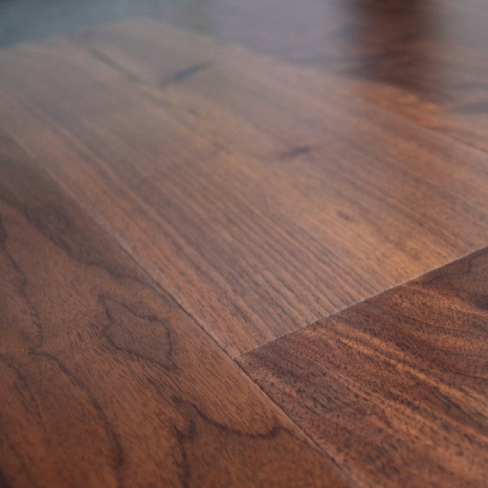20/4x190x1900mm Walnut Lacquered