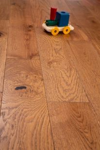 18/4x150xRL Brushed Antique Oak Lacquered